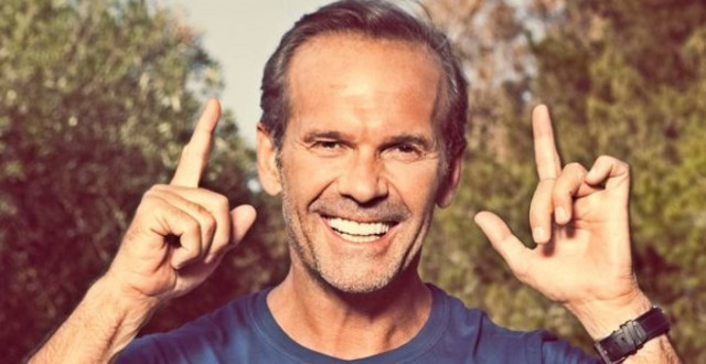 Προσβεβλημένος δηλώνει ο Πέτρος Κωστόπουλος από την Τατιάνα