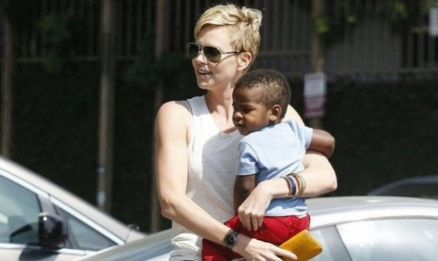 Θεματικό πάρτι με αληθινά ζώα φάρμας και...