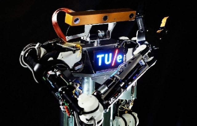 RoboEarth: Τα ρομπότ άρχισαν να δοκιμάζουν το δικό τους Ίντερνετ!