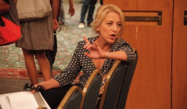 Τι προέκυψε και επανήλθε δριμύτερη η Δούρου;