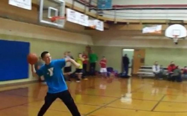 Το ξαναέκανε ο 13χρονος! (videos)