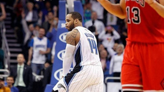 Πληρώνει για τον πανηγυρισμό του ο Νέλσον (video)