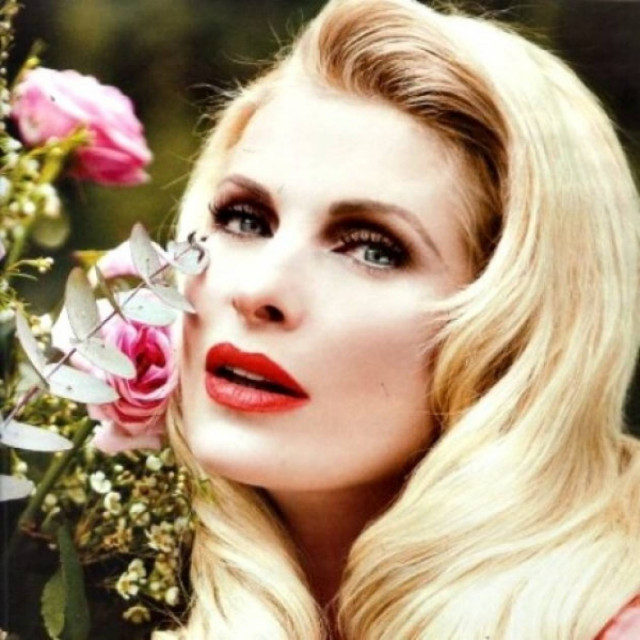 Λιποθύμησε ή δεν λιποθύμησε η Ελένη Μενεγάκη;