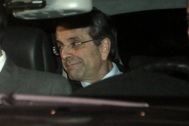 Κόσμος στη Συγγρού για να ευχηθεί στον Α. Σαμαρά