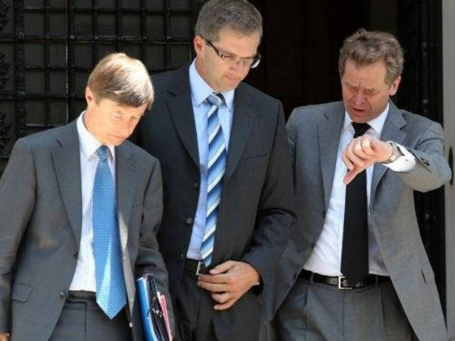 Δύσπιστη η Τρόικα - Στριμώχνει την κυβέρνηση για την ταμειακή «τρύπα»