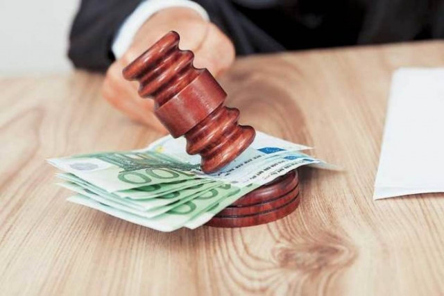 Μικρομεσαίοι: Εξοντωτικά τα πρόστιμα του φορολογικού κώδικα