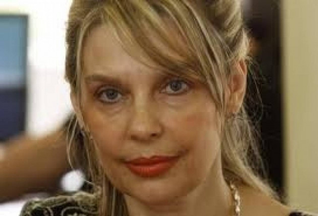 Με ποιον συναντήθηκε σε ασανσέρ  η Παπακώστα;