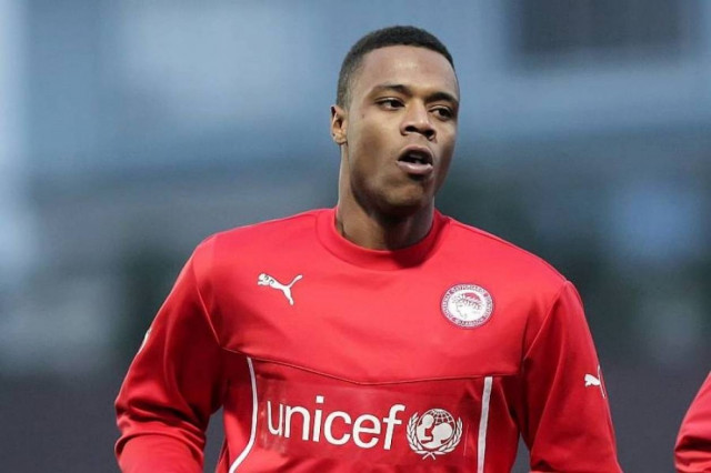 Πελέ: «Περήφανος στον Ολυμπιακό»