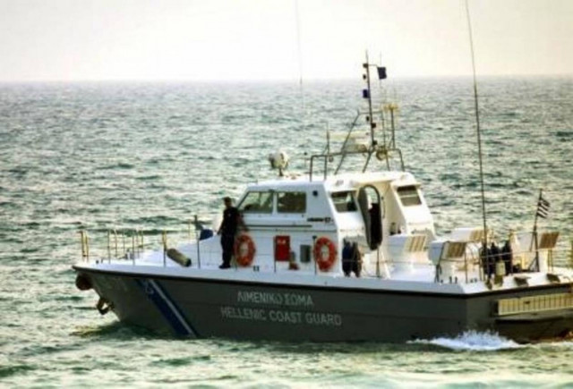 Σκάφος με 34 παράνομους μετανάστες στον Πατραϊκό Κόλπο