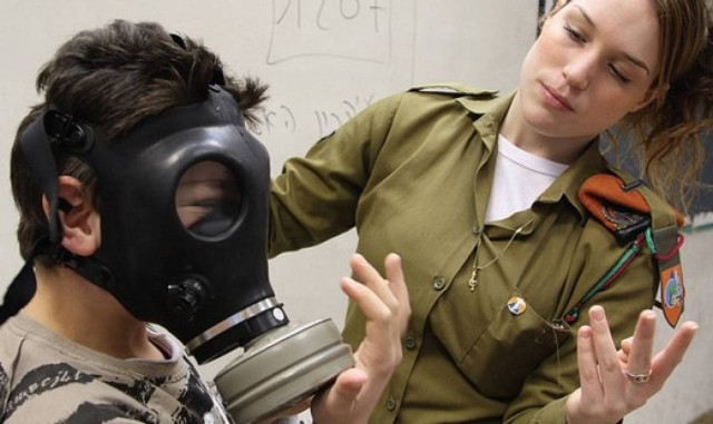 Ισραήλ: Παύει τη διανομή μασκών αερίων στο λαό