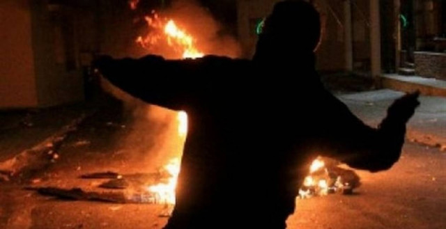 Καταδικάζει ο ΣΥΡΙΖΑ την επίθεση στα γραφεία του ΠΑΣΟΚ