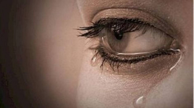 ΣΥΓΚΛΟΝΙΣΤΙΚΟ: Η αυτοθυσία μιας μάνας για να σώσει την κόρη της