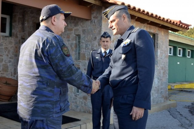 Ο Α/ΓΕΑ επισκέφτηκε το Κέντρο Ελέγχου στην Πάρνηθα