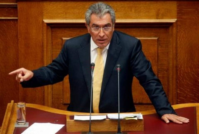 Αρση της ασυλίας του Βασίλη Καπερνάρου