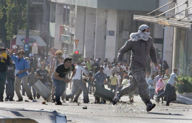 Απαγορεύονται οι συγκεντρώσεις άνω των 5 ατόμων στην Μπανγκόκ