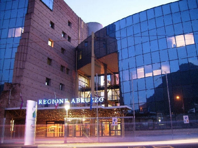 Σκάνδαλο σπατάλης κρατικού χρήματος στην Ιταλία