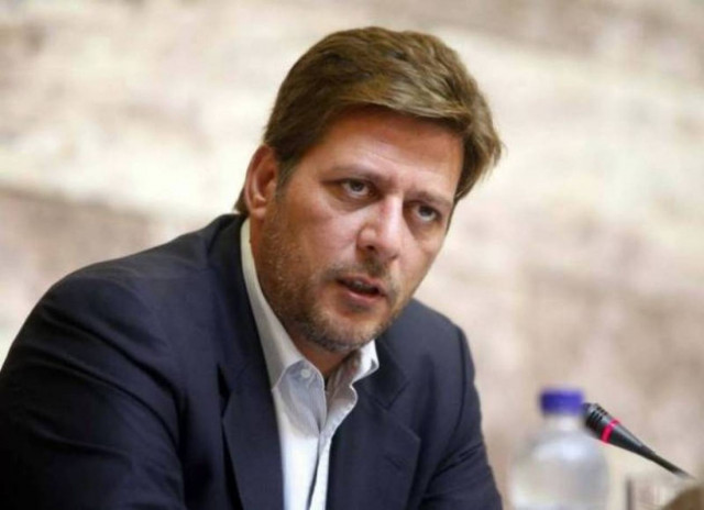 «Σωσίβιο» για τον υπουργό Ναυτιλίας η βουλευτική ασυλία