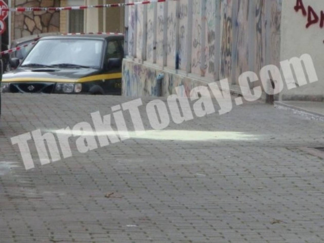 Συναγερμός στην Ξάνθη από υδράργυρο στο πεζοδρόμιο