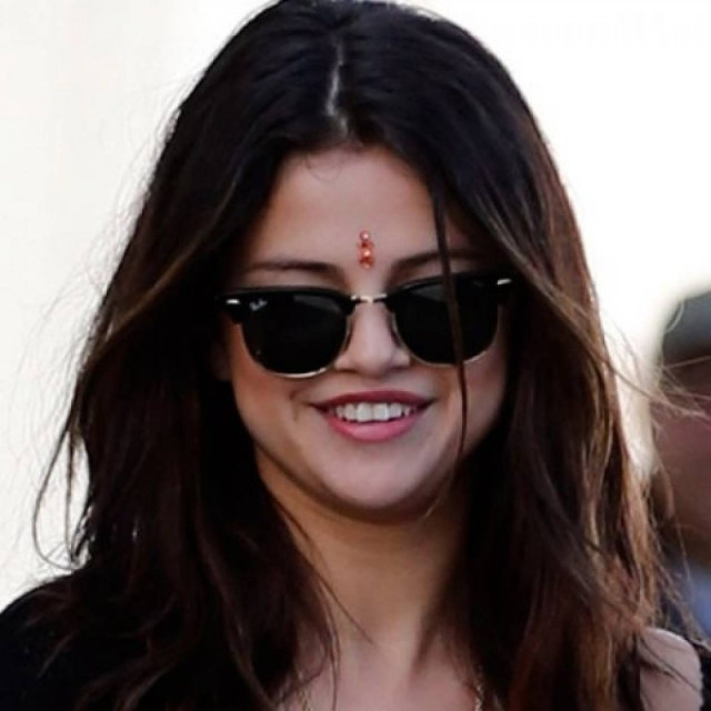 Μέσα στη χαρά η Selena Gomez μετά τη σύλληψη του Justin Bieber (φωτό)