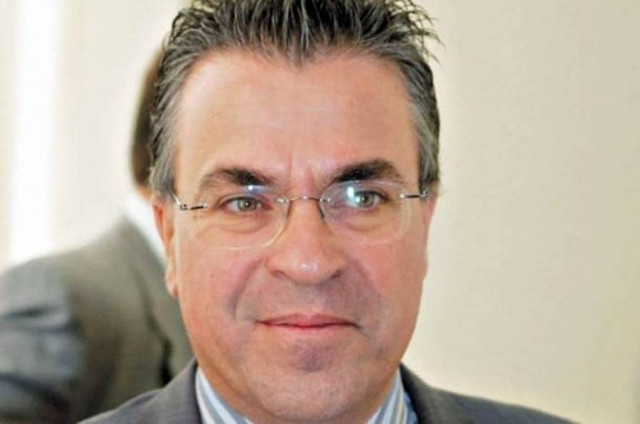 Προπηλάκισαν τον Αργύρη Ντινόπουλο