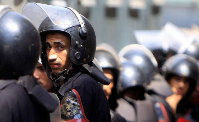 Αίγυπτος: Αληθινά πυρά της αστυνομίας εναντίων διαδηλωτών