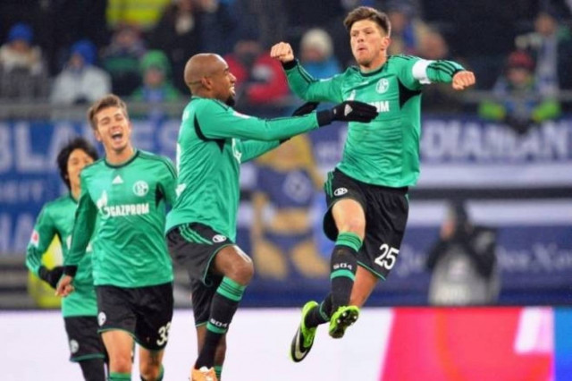 Με το δεξί Σάλκε και Χούντελααρ