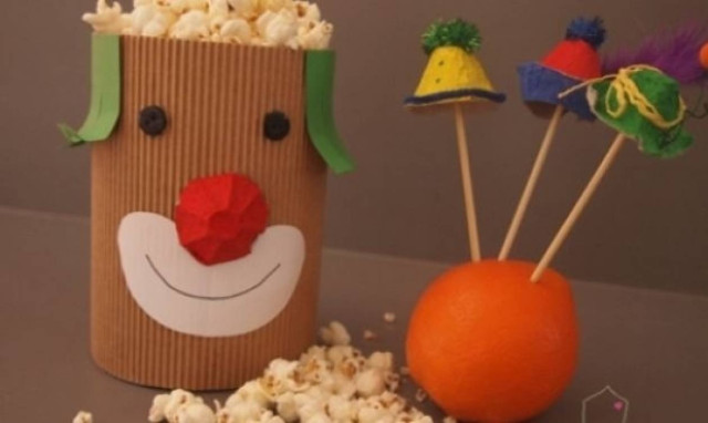 Φτιάξτε έναν κλόουν για το ποπ κορν σας και καπελάκια για τα μεζεδάκια