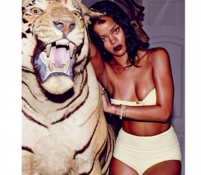 Ανάρπαστο σε χρόνο ρεκόρ το μαγιό που φόρεσε η Rihanna στο instagram!