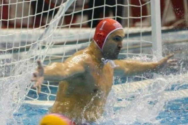 Βίντεο: Απίστευτο γκολ από τερματοφύλακα σε αγώνα πόλο