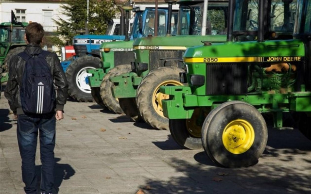 Με «αναμμένες» τις μηχανές οι αγρότες στη Βόρεια Ελλάδα