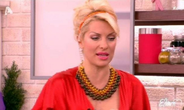 Η Ελένη Μενεγάκη περιγράφει τι έπαθε το Σαββατοκύριακο!