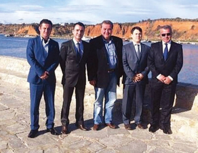 Θαλασσινό γεύμα στον Τούρκο πρόξενο έκανε ο δήμαρχος Μαρώνειας Σαπών