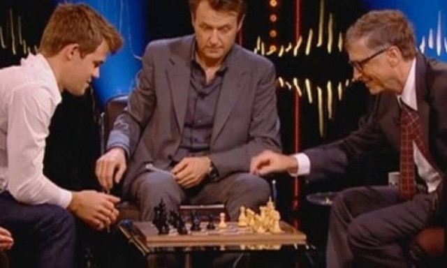 Κι όμως! Ο Μπιλ Γκέιτς ηττήθηκε από έναν 23χρονο! (βίντεο)