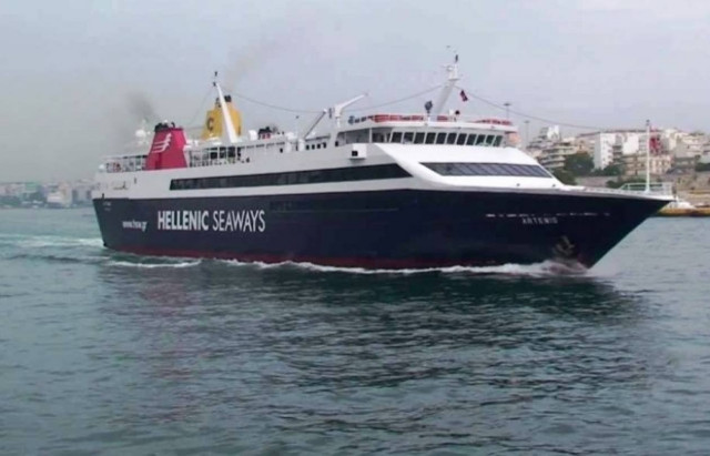 Πρόβλημα στις άγκυρες για πλοίο - Μικρή ταλαιπωρία για τους επιβάτες