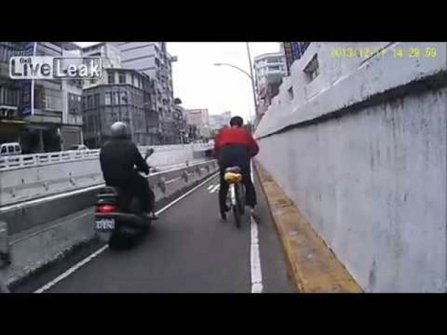 Video: Αφού δεν το αντέχεις.... τι το πίνεις;