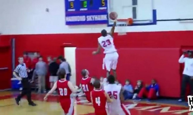 Ο επόμενος Μάικλ Τζόρνταν είναι 14 χρονών! (βίντεο)