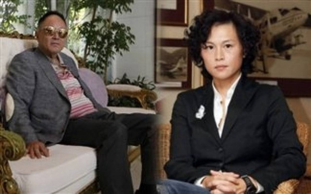 Η λεσβία κόρη μεγιστάνα τον παρακαλεί να δεχθεί την επιλογή της