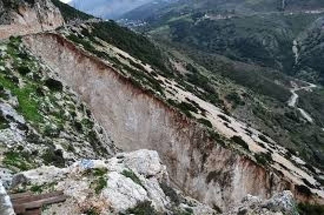 Βίντεο: Σοκάρει το ρήγμα του Χάρακα πάνω από το Μύρτο