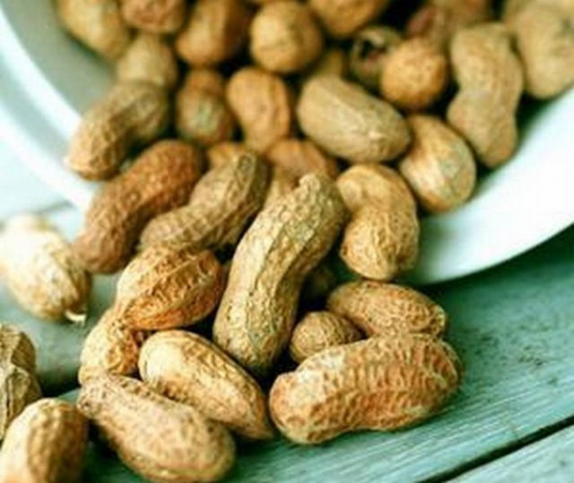 «Μπλόκο» σε επικίνδυνα τρόφιμα στο Τελωνείο Πειραιά