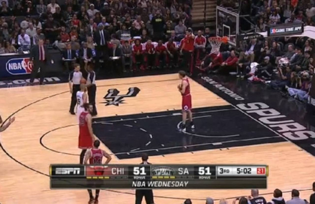 Η χειρότερη ελεύθερη βολή ever! (video)