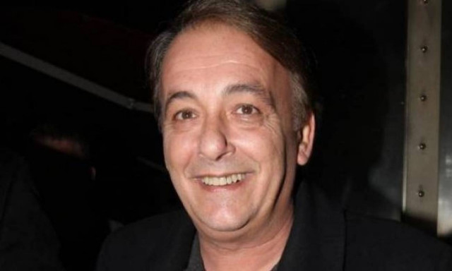 Μικρούτσικος: Ελεύθερος και άνεργος δηλώνει στο facebook!