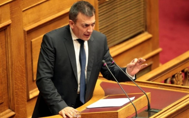 «Αν αποκατασταθεί ο κατώτατος μισθός θα γίνουν 200.000 απολύσεις»