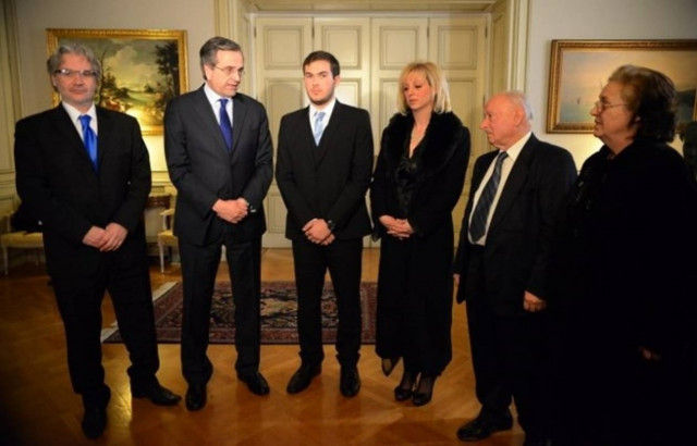 Συγκινητική συνάντηση Σαμαρά με οικογένειες ηρώων των Ιμίων