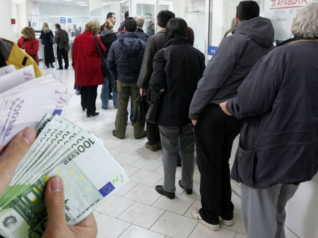 Ουρές στις εφορίες για πέντε φόρους και μετά... πρόστιμα-«φωτιά»