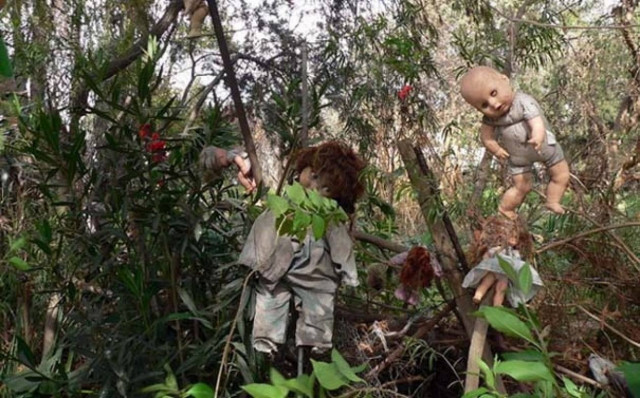 Το ανατριχιαστικό νησί με τις κούκλες