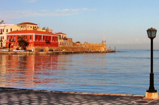 Βίντεο: Τα ... UFO επιτέθηκαν στην Κρήτη !