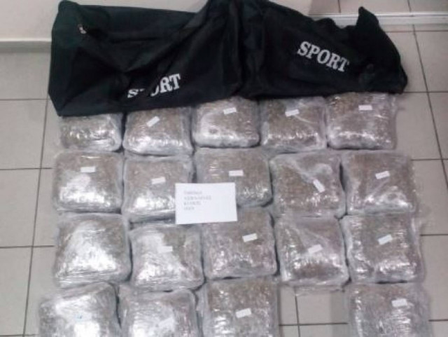 Μετέφερε 20 κιλά χασίς