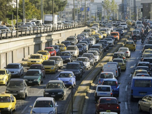 Μειώνονται τα τεκμήρια και αλλάζουν τα τέλη κυκλοφορίας στα ΙΧ