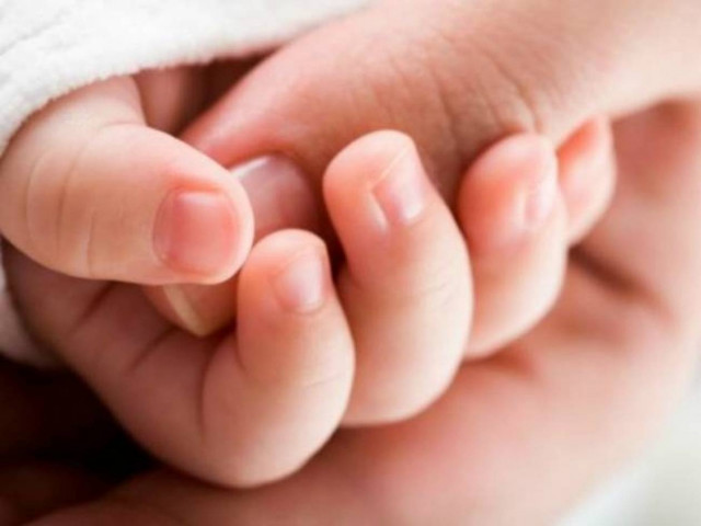 Πάτρα: Ψάχνουν τους γονείς που πήγαν να πουλήσουν το μωρό τους