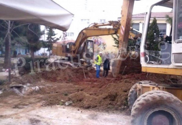 Ανάπλαση και εργασίες για την πρώτη βιοκλιματική πλατεία του Πειραιά